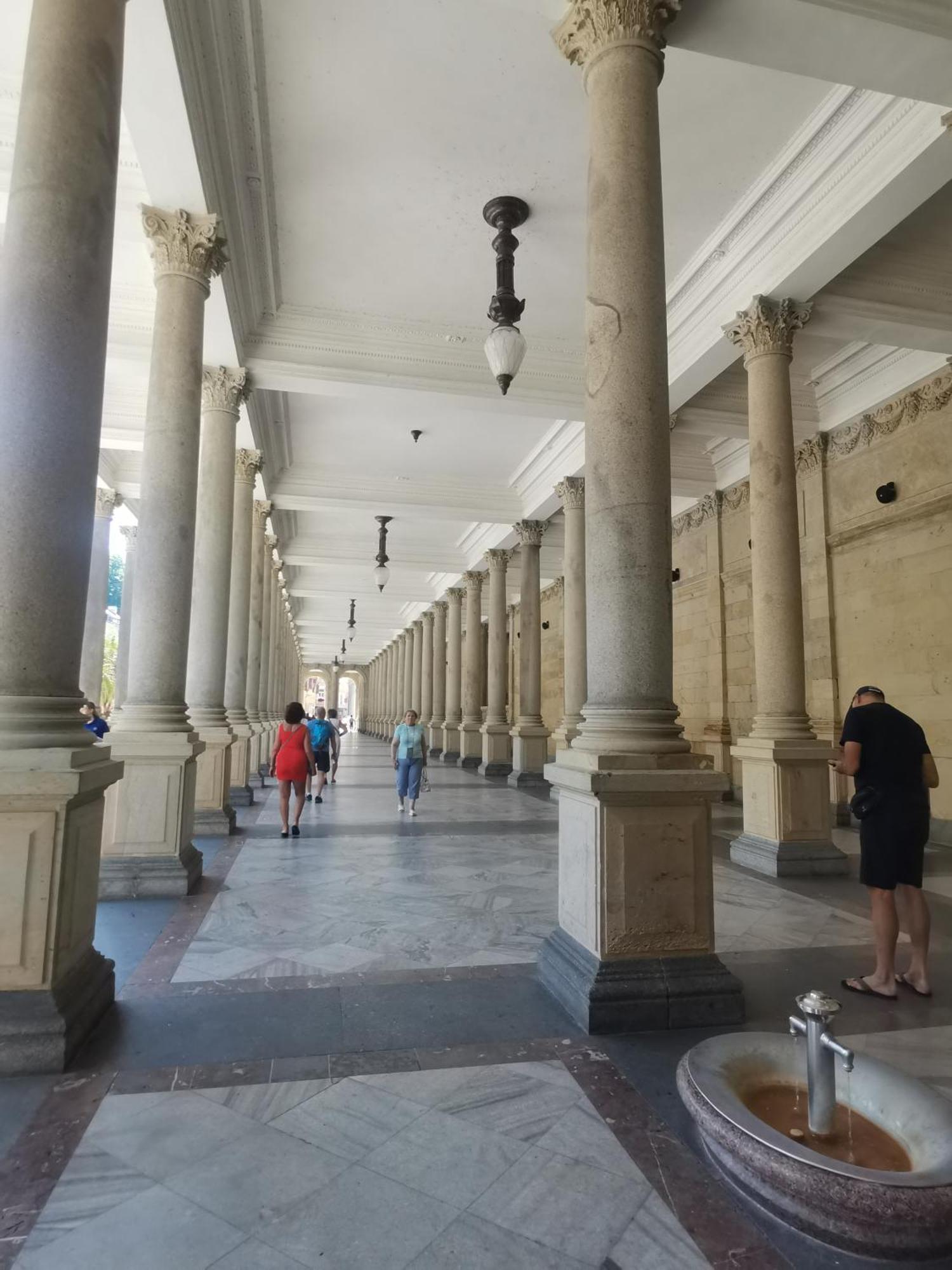 Ubytovani Ester - Utulny Byt V Lazenskem Centru Karlovych Varu Se Zahradkou Apartment Karlovy Vary Luaran gambar